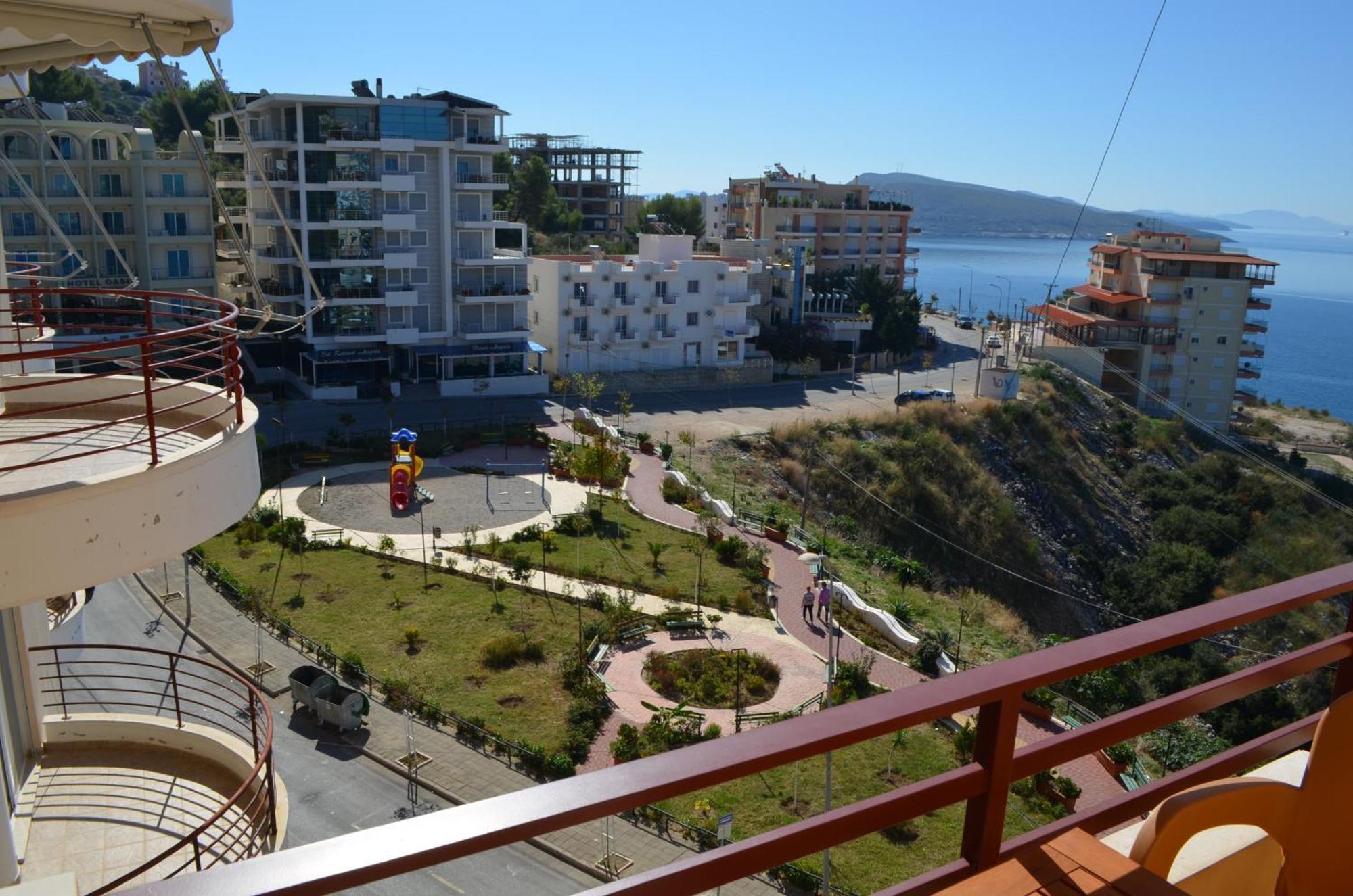 Ferienwohnung Sunset Penthouse Sarandë Exterior foto