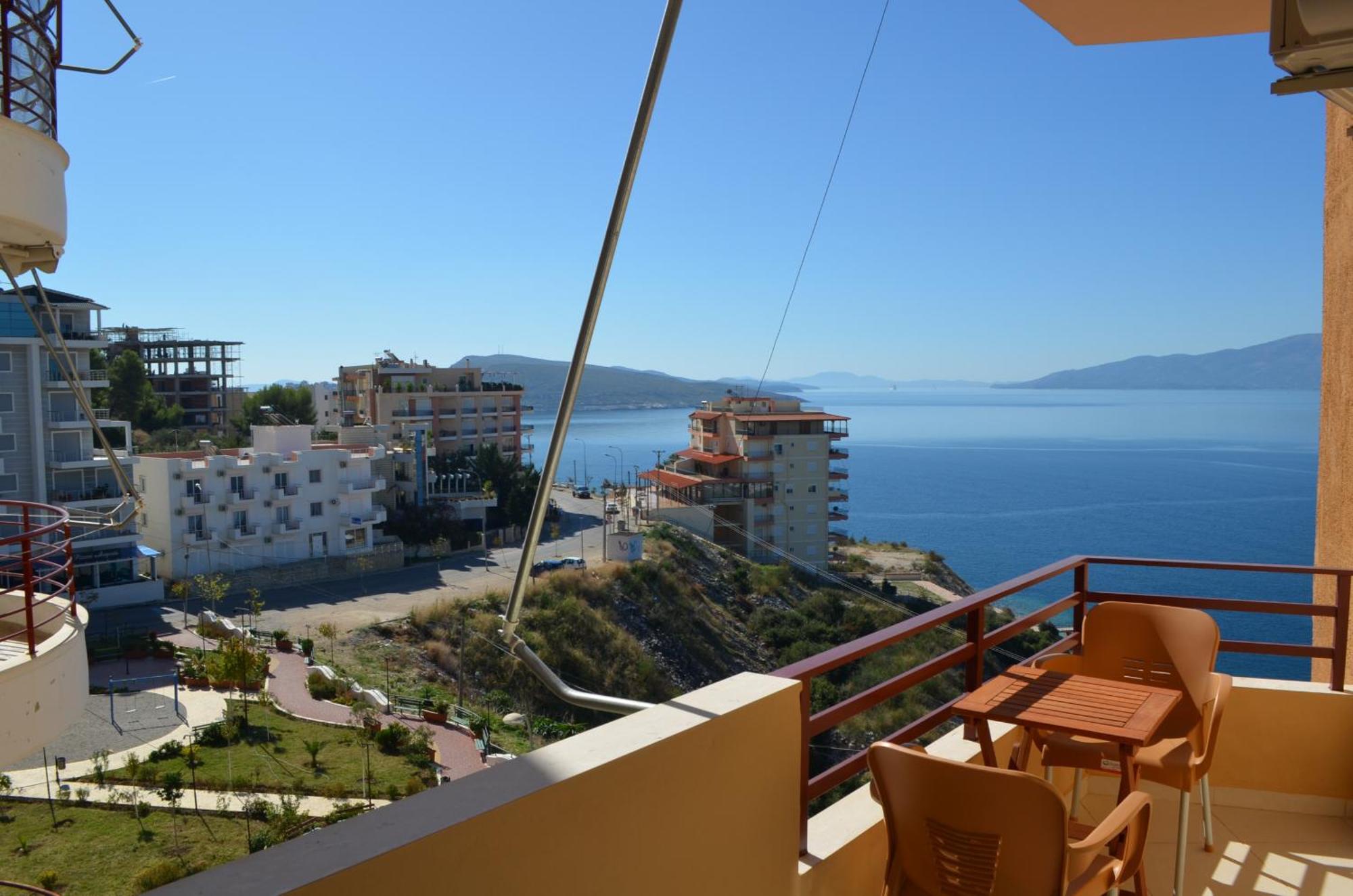 Ferienwohnung Sunset Penthouse Sarandë Exterior foto