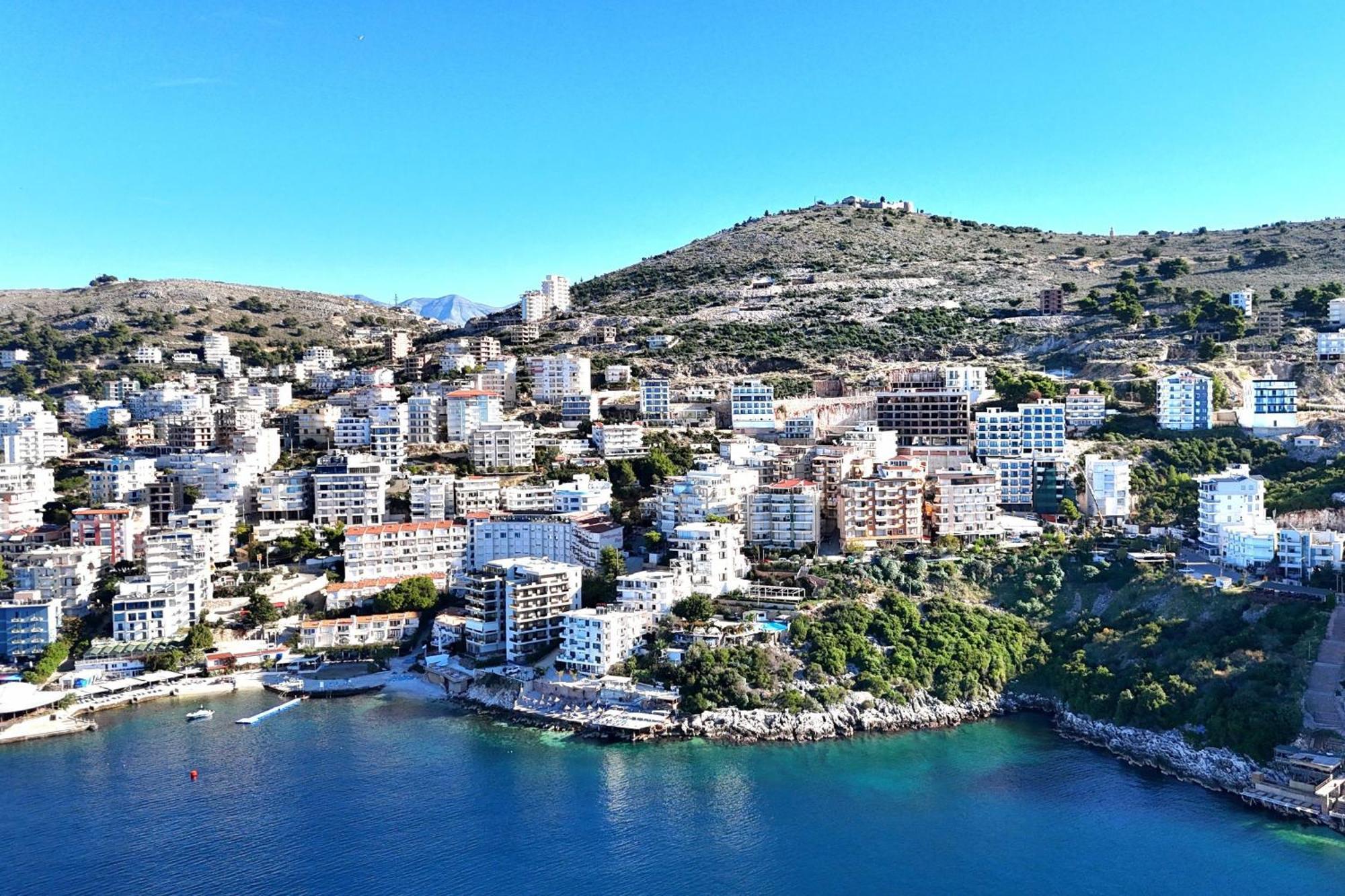 Ferienwohnung Sunset Penthouse Sarandë Exterior foto