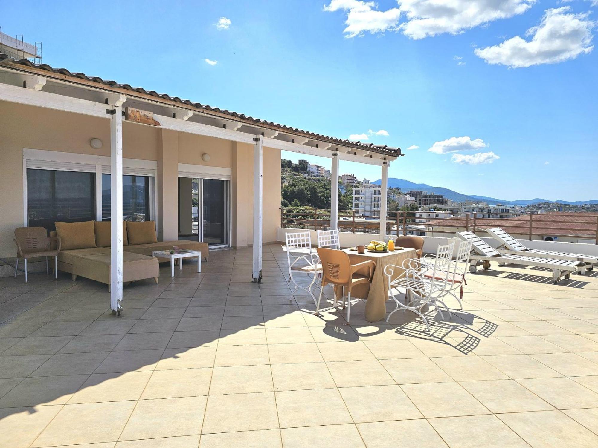 Ferienwohnung Sunset Penthouse Sarandë Exterior foto
